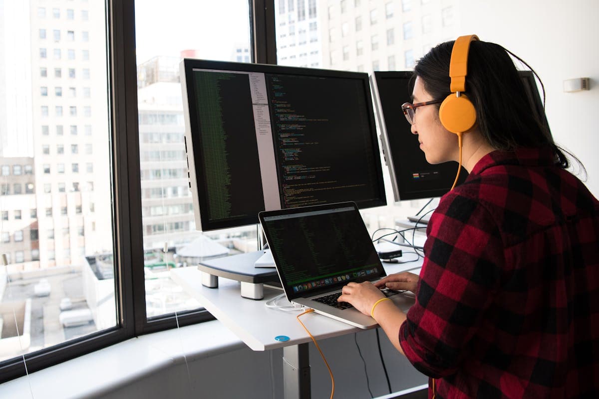 Responsiveness — Tbesh Enterprise